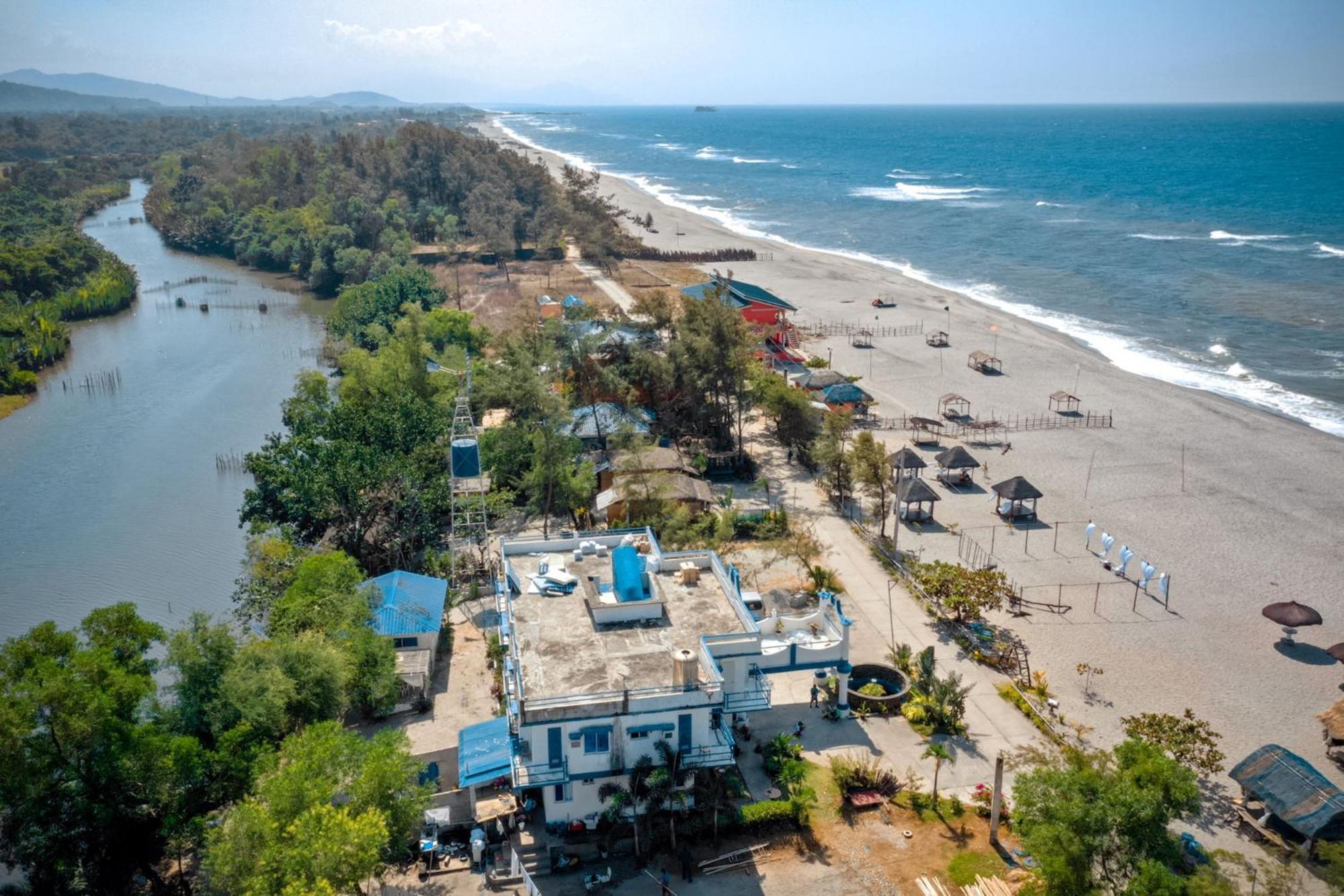 Club Monet Beachfront Resort By Cocotel Cabangan Esterno foto